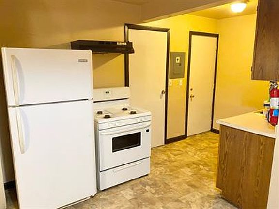 3rd image of 65 West St #201