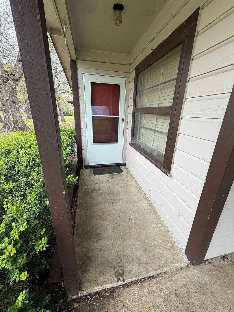 3019 W Collin St. — Photo 2