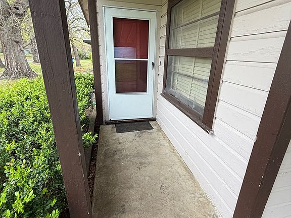 2nd image of 3019 W Collin St