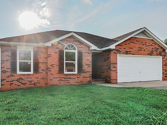 2nd image of 813 Iris Ln