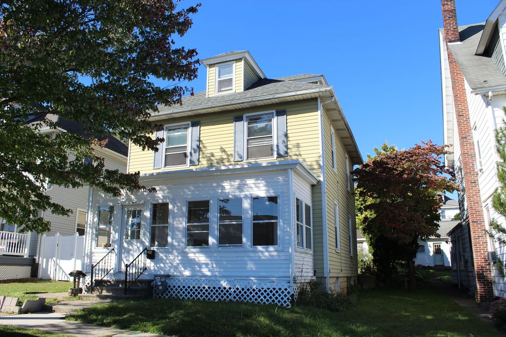 1827 Hay Ter - Property Image