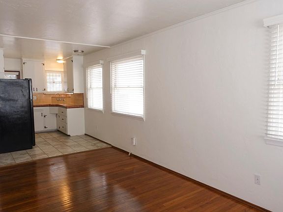 Kitchen / Living Room