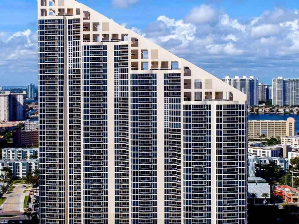 17555 Collins Avenue #2701, Sunny Isles Beach, FL 33160