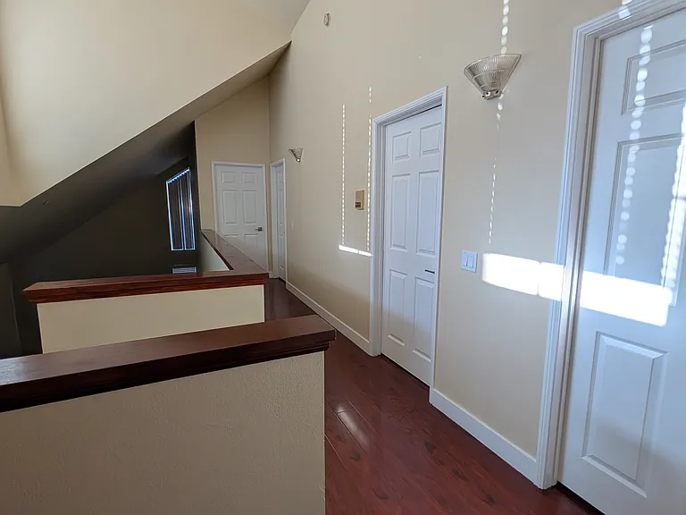 330 El Dorado St #8 — Photo 9