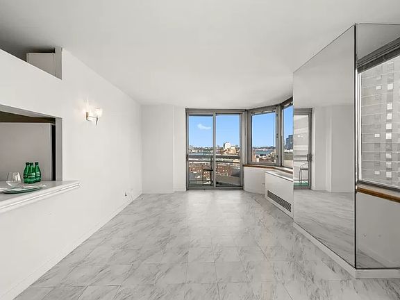 3rd image of 500 W 43rd St APT 23F