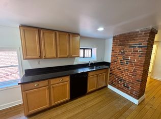 924 N Calvert St APT 3R, Baltimore, MD 21202
