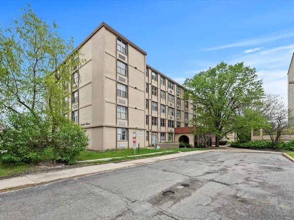 4281 W 76th St #404, Chicago, IL 60652
