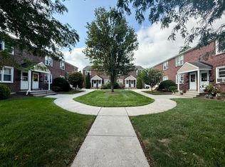 3526 Rhoads Ave APT B, Newtown Square, PA 19073