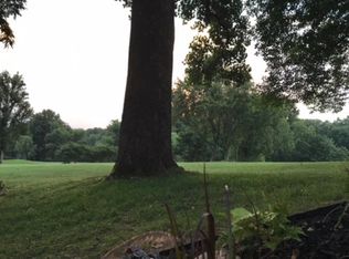 2078 Golf Course Dr, Reston, VA 20191