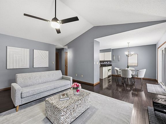 5th image of 927 Aspen Ct