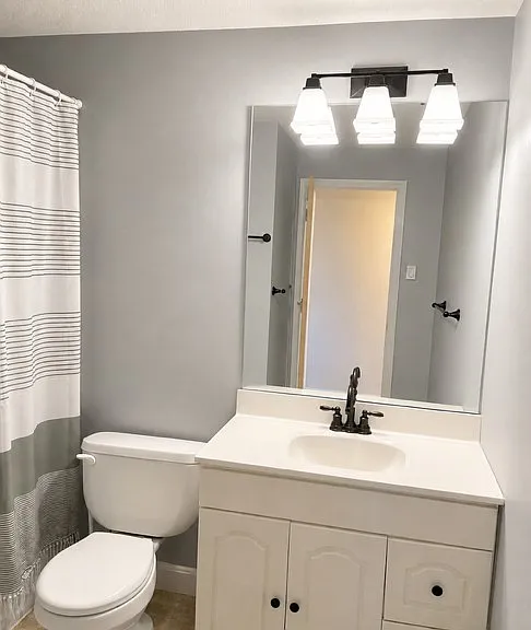 740 Farm Road 215 — Photo 7