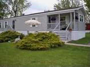 13 Gwyn Ln, Bloomfield, NY 14469