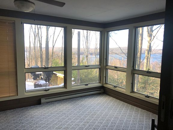 3rd image of 134 Woodmont Cir