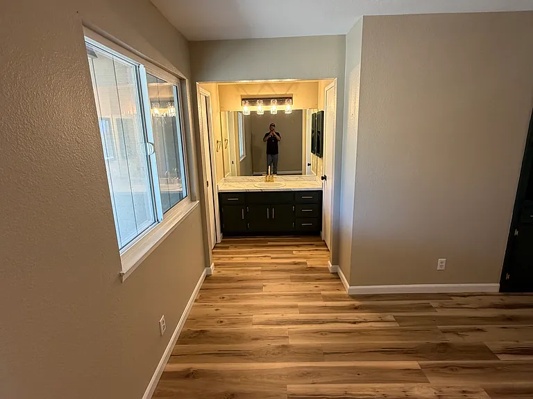 1420 Willow St — Photo 3