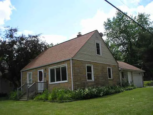 800 Ledyard St photo 1