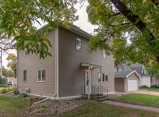 631 S Main St, Lake Crystal, MN 56055