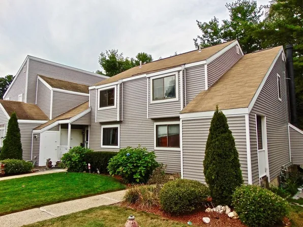 1 Black Oak Dr #A, Nashua, NH 03062