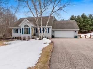 E1715 Lake Shore Dr, Iola, WI 54945