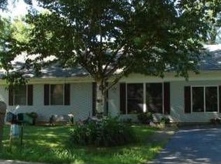 3204 W Hunter Path, McHenry, IL 60050