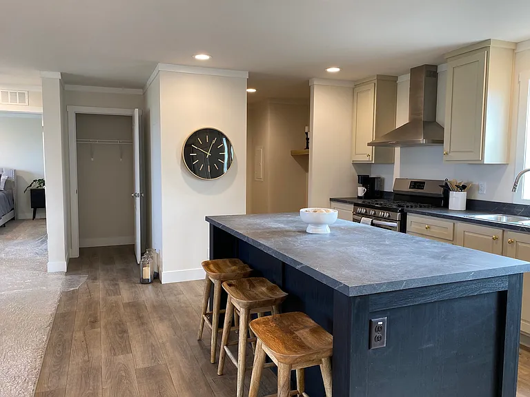 Newburg Meadows — Photo 43