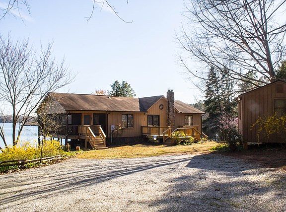 2nd image of 135 Poplar Dr