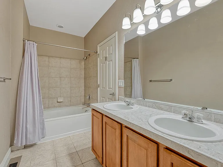 9558 Pearl Cir #105 — Photo 7