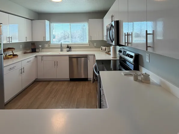 572 S 100 W Unit E210, Springville, UT 84663