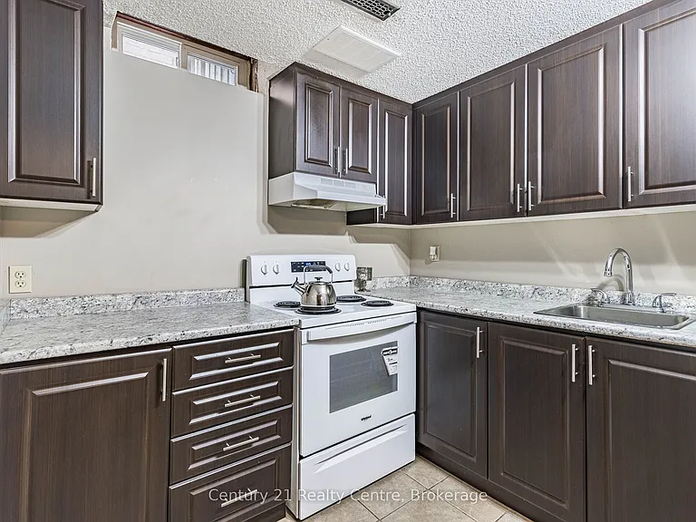 34 Niagara Pl #BASEMENT — Photo 7
