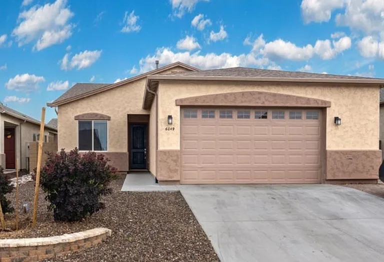 6049 E Greer Ln — Photo 1