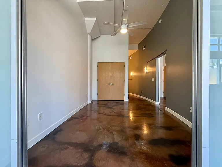 Central Park Lofts — Photo 37