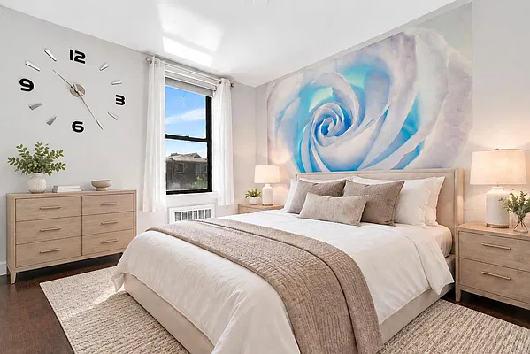 Bedroom, photo 1