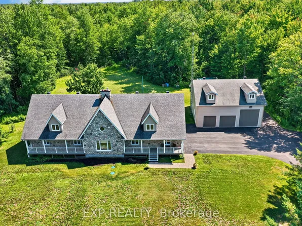 2737 Bouvier Rd, Clarence Rockland, ON K0A 2A0