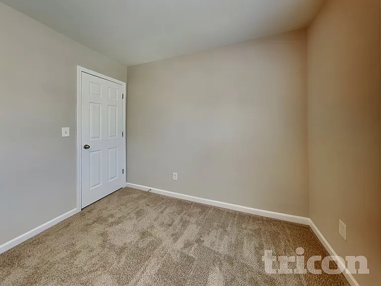 30 Rowan Dr — Photo 11