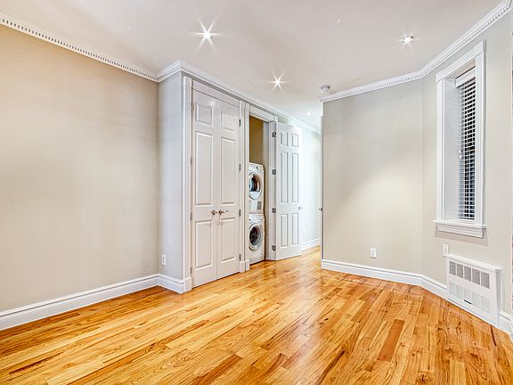 3rd image of 420 E 66th St APT 2D