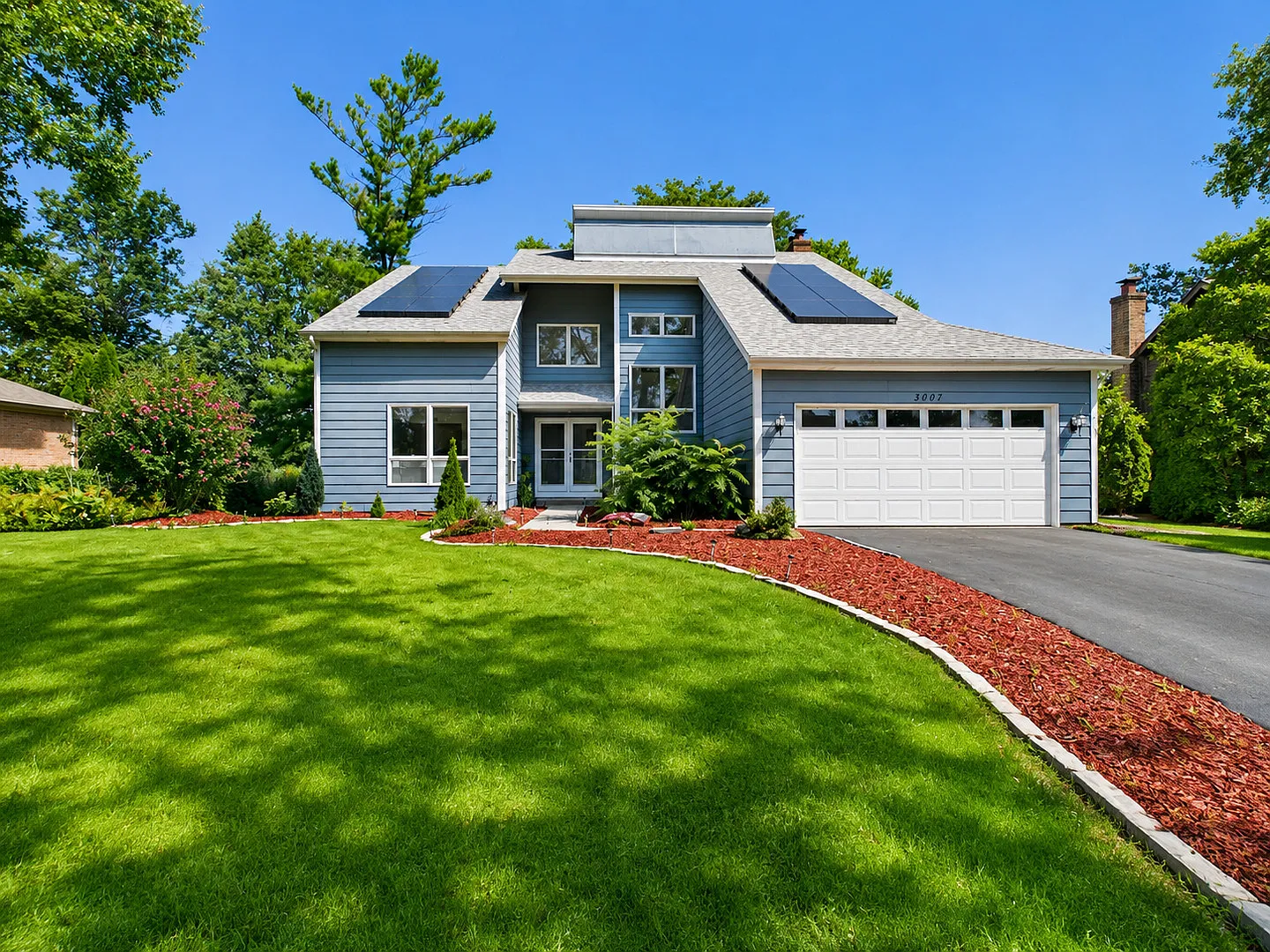 4 bed, 3.5 bath, 2700 sqft, $3,900 — Photo 1