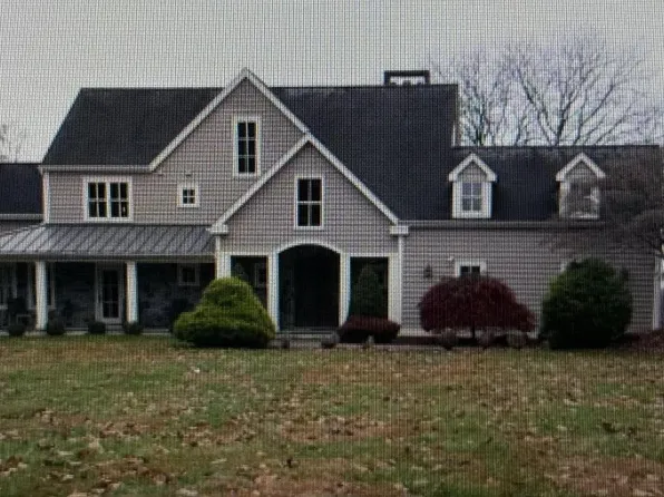 1420 Pheasant Run Cir, Yardley, PA 19067