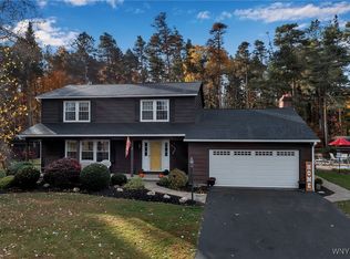 8123 Jennings Rd, Eden, NY 14057