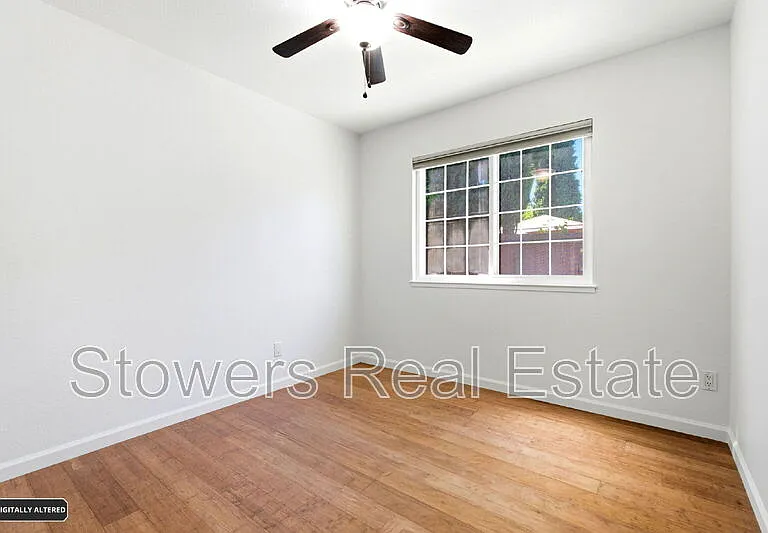 318 Joyce St — Photo 34
