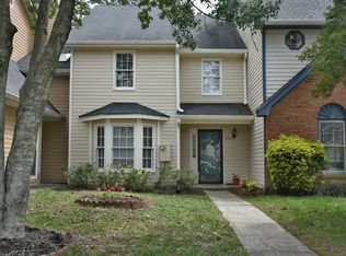 1020 Country Club Pl NW, Kennesaw, GA 30144
