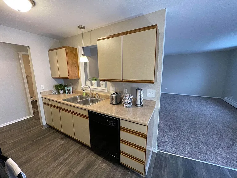 Apple Tree Apartments — Photo 6
