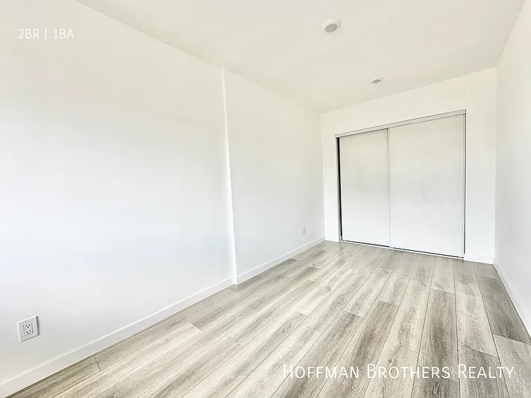 318 S Mariposa Ave #9 — Photo 5