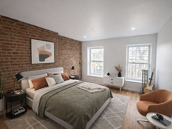 3rd image of 587 Macdonough St Unit 3