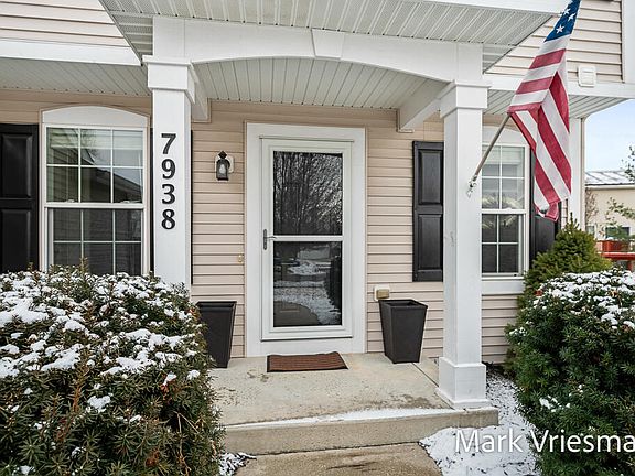 3rd image of 7938 Brewer Woods Ct SE