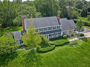 1555 Appleby Rd, Inverness, IL 60067