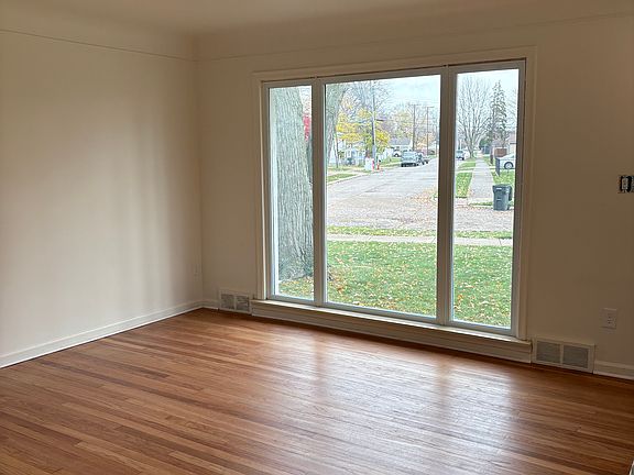 5th image of 29210 Elmwood Ct