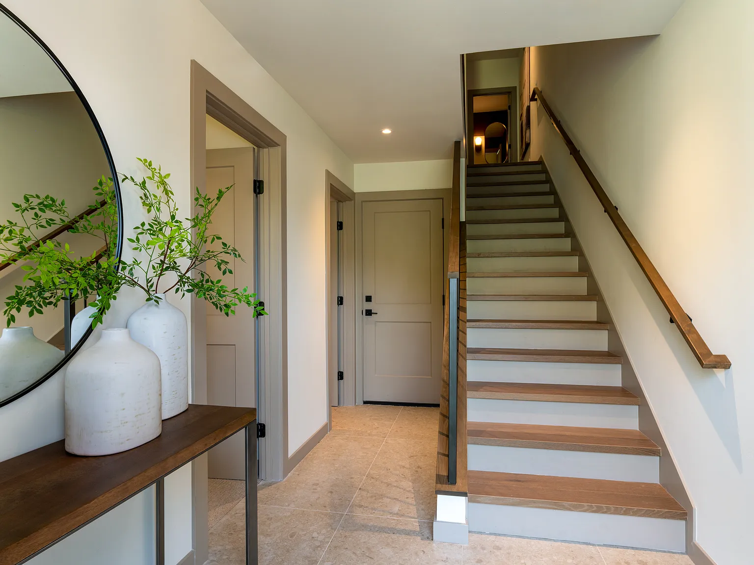 317 North River Street - 2 — Photo 4
