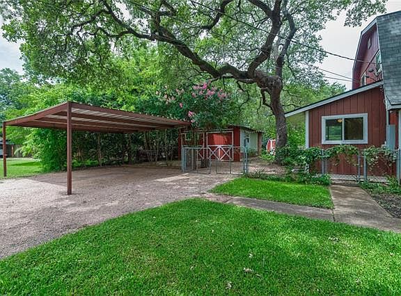 4th image of 1905 Lone Oak Dr
