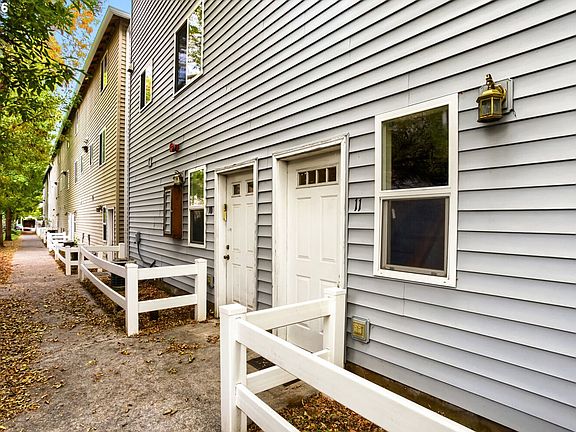 2nd image of 2539 SE 141st Ave #2