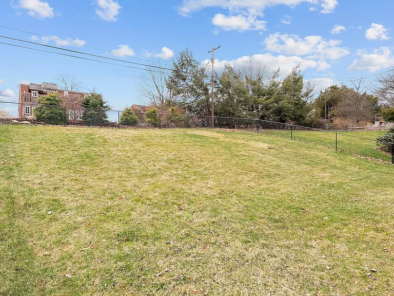 578 Clemson Dr — Photo 47