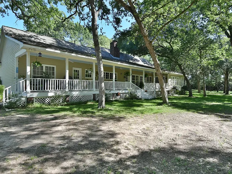 1263 Weishuhn Rd — Photo 33